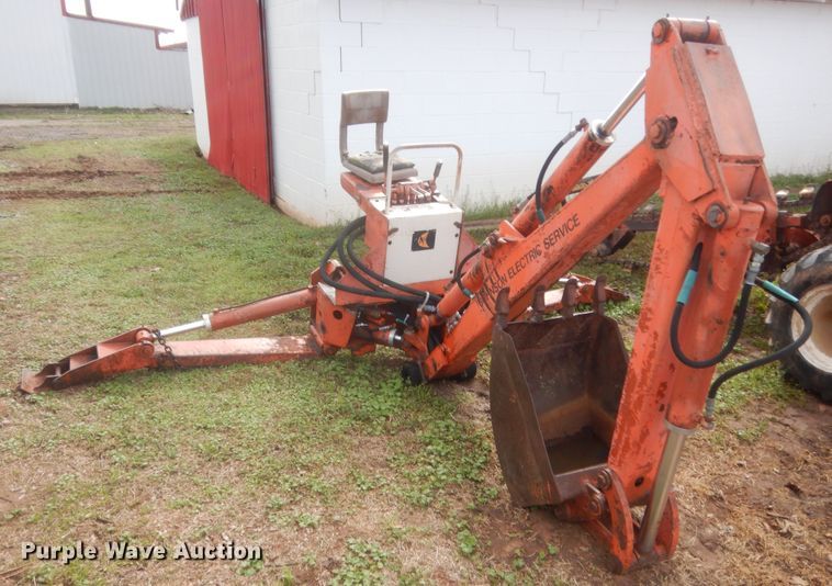 image for item HG9589 Ditch Witch backhoe attachment