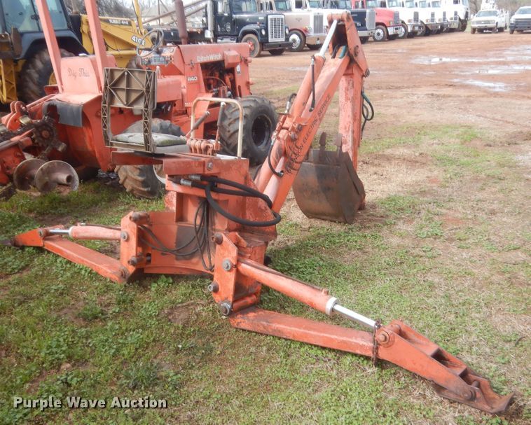 image for item HG9589 Ditch Witch backhoe attachment