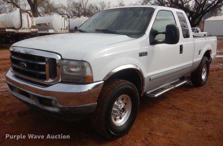 image for item HG9590 2002 Ford F250 Super Duty  SuperCab pickup truck