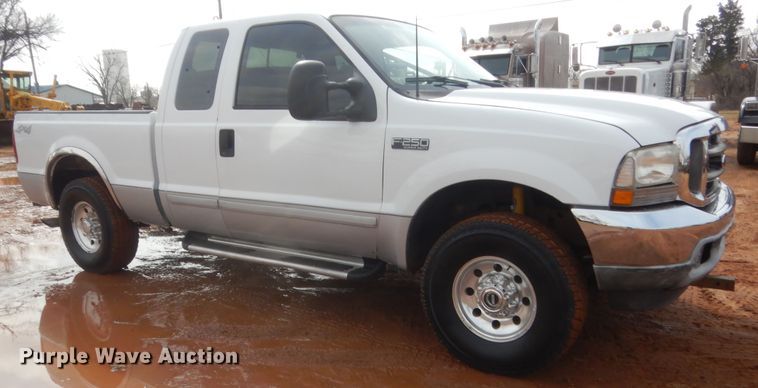 image for item HG9590 2002 Ford F250 Super Duty  SuperCab pickup truck