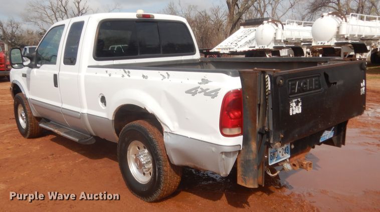 image for item HG9590 2002 Ford F250 Super Duty  SuperCab pickup truck