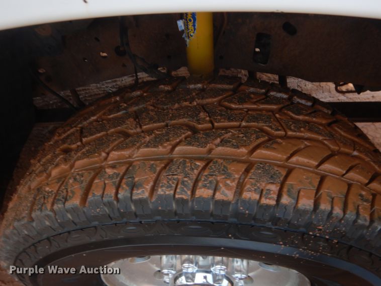 image for item HG9590 2002 Ford F250 Super Duty  SuperCab pickup truck