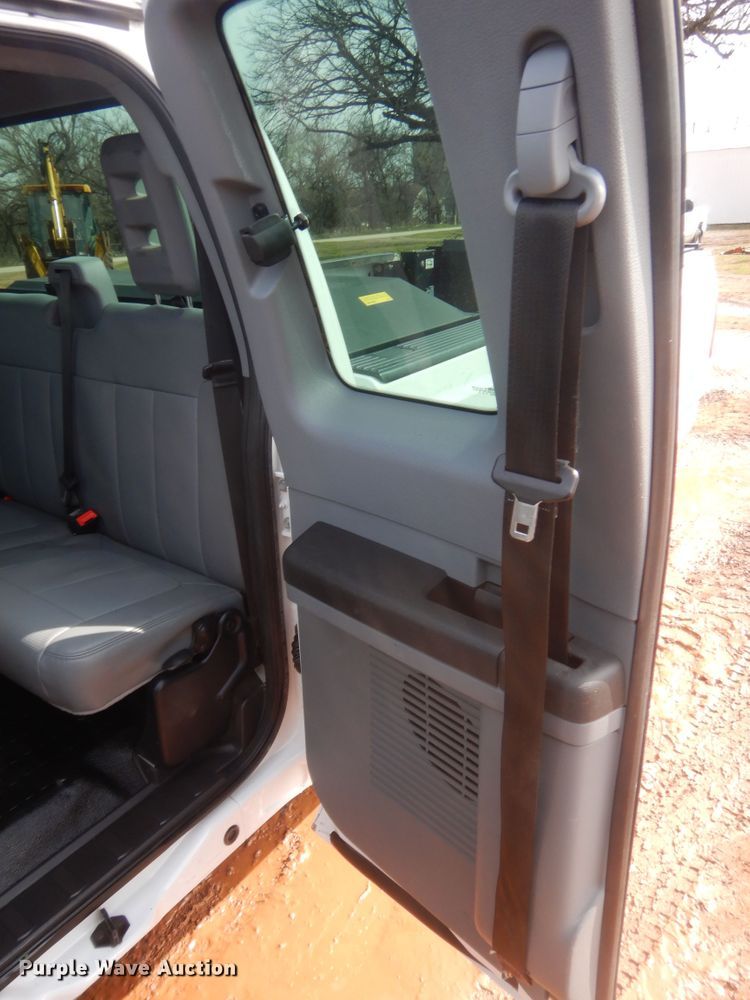 image for item HG9591 2014 Ford F250 Super Duty  SuperCab pickup truck