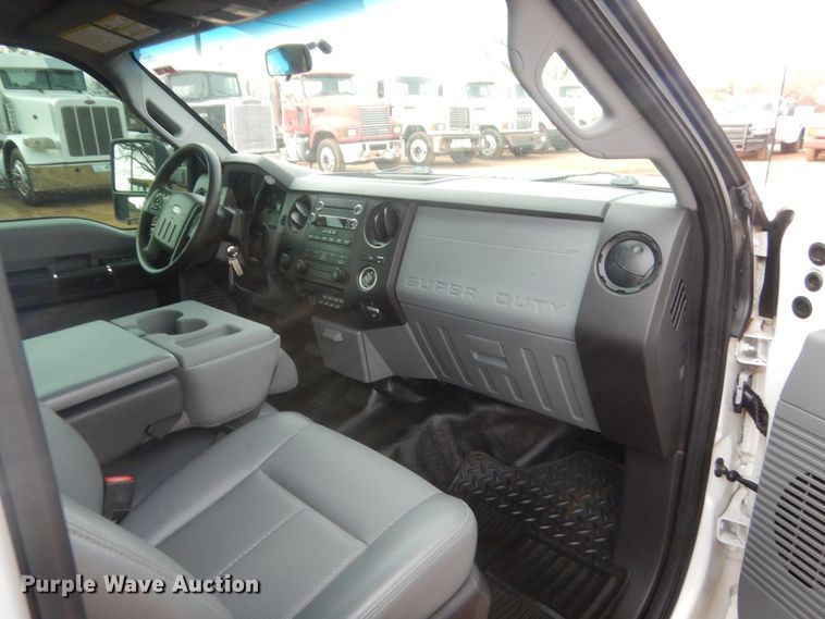image for item HG9591 2014 Ford F250 Super Duty  SuperCab pickup truck
