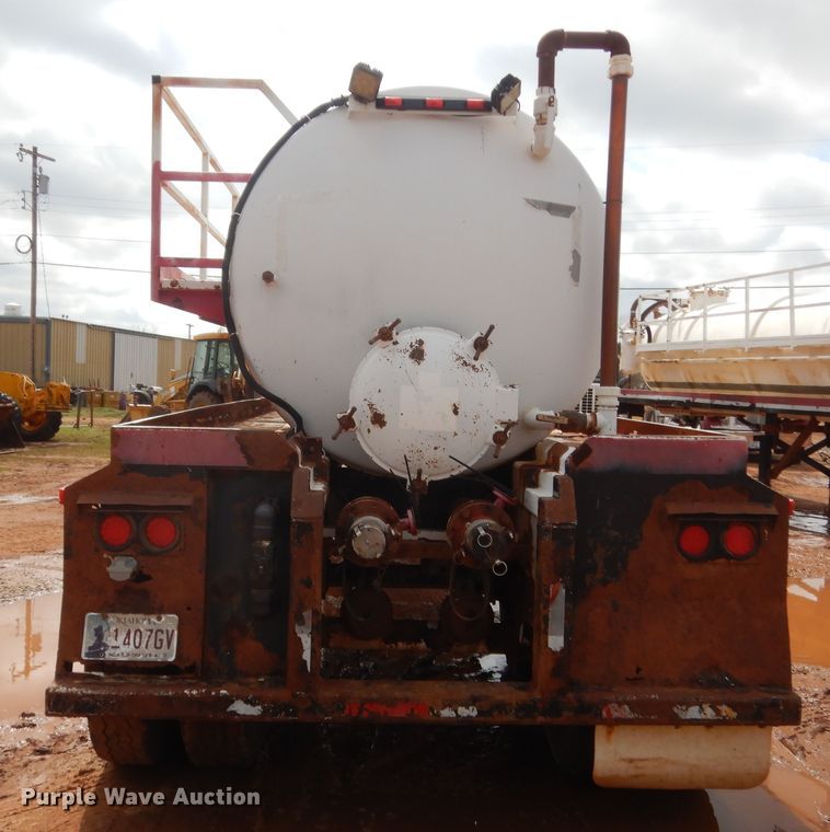 image for item HG9592 2006 VE Enterprises VE-130 vacuum trailer