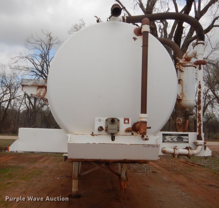 image for item HG9593 2003 VE Enterprises EV-130 vacuum trailer