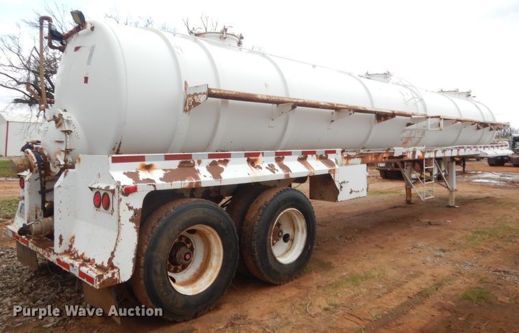 image for item HG9593 2003 VE Enterprises EV-130 vacuum trailer