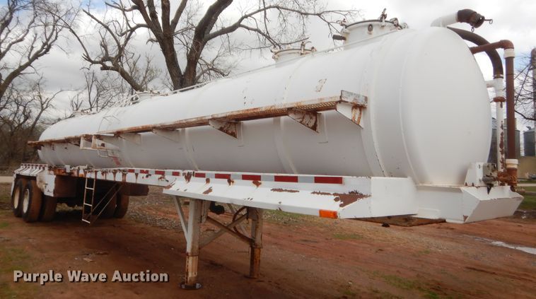 image for item HG9593 2003 VE Enterprises EV-130 vacuum trailer