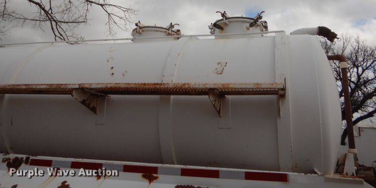 image for item HG9593 2003 VE Enterprises EV-130 vacuum trailer