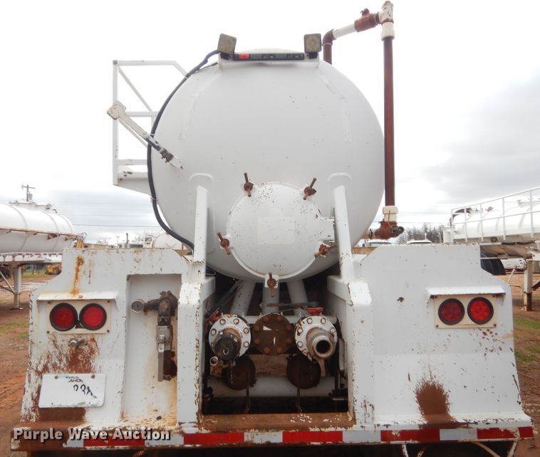 image for item HG9595 2007 VE Enterprises EV-130 vacuum trailer