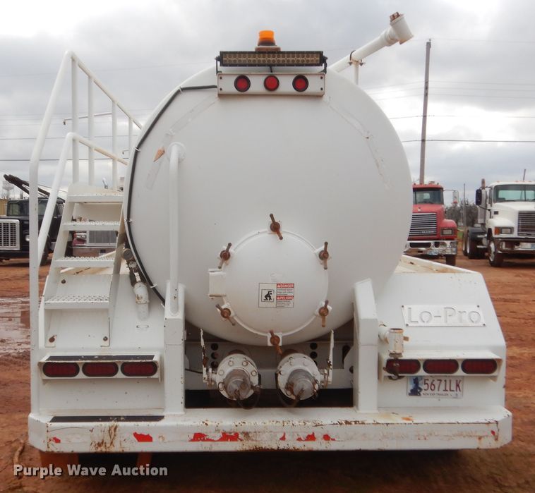 image for item HG9596 2015 PCI Manufacturing 130BBL vacuum trailer