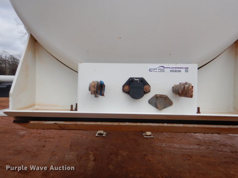 image for item HG9596 2015 PCI Manufacturing 130BBL vacuum trailer