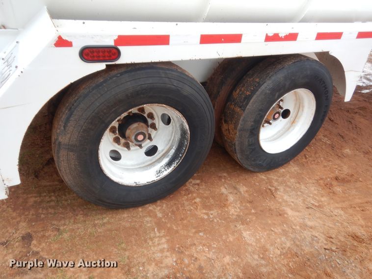 image for item HG9596 2015 PCI Manufacturing 130BBL vacuum trailer