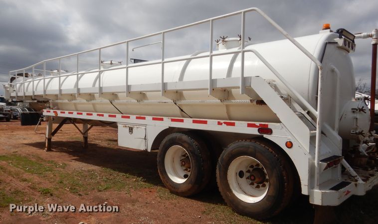 image for item HG9597 2015 PCI Manufacturing vacuum trailer