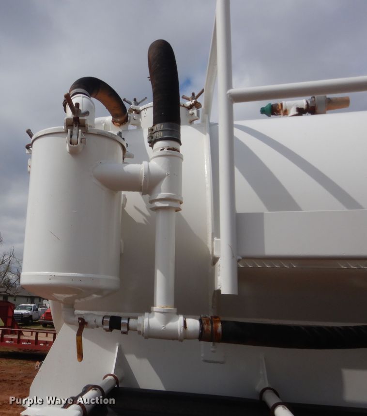 image for item HG9597 2015 PCI Manufacturing vacuum trailer