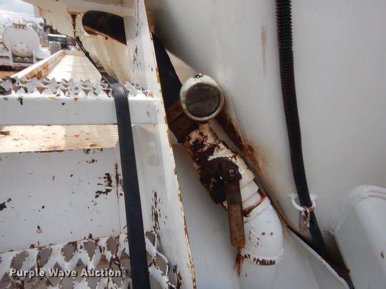 image for item HG9597 2015 PCI Manufacturing vacuum trailer