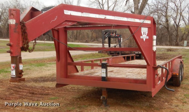 image for item HG9600 2002 PJ equipment trailer