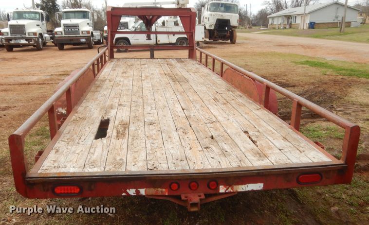 image for item HG9600 2002 PJ equipment trailer