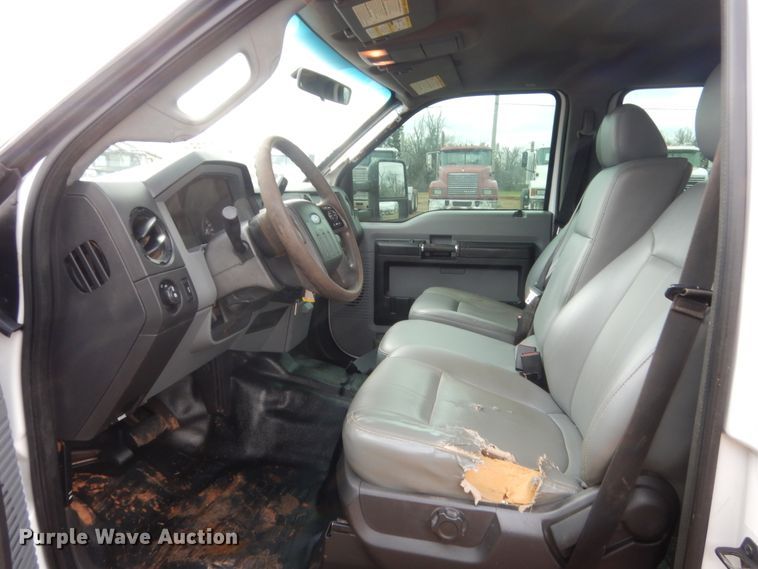 image for item HG9602 2012 Ford F550  Crew Cab flatbed truck