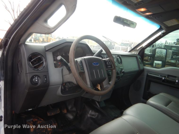 image for item HG9602 2012 Ford F550  Crew Cab flatbed truck