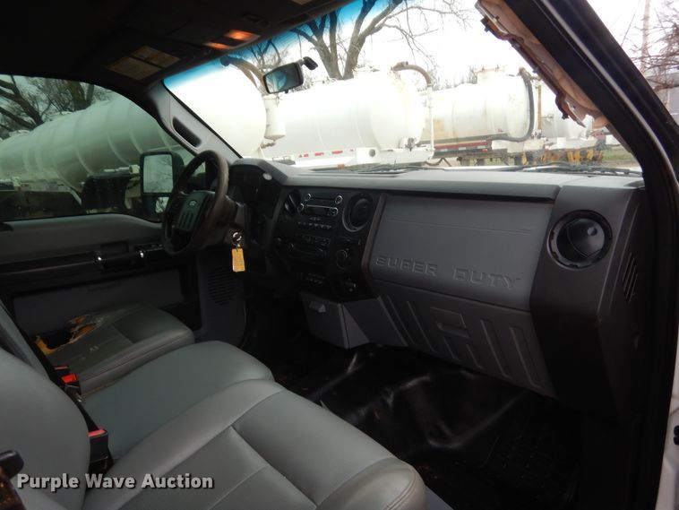 image for item HG9602 2012 Ford F550  Crew Cab flatbed truck