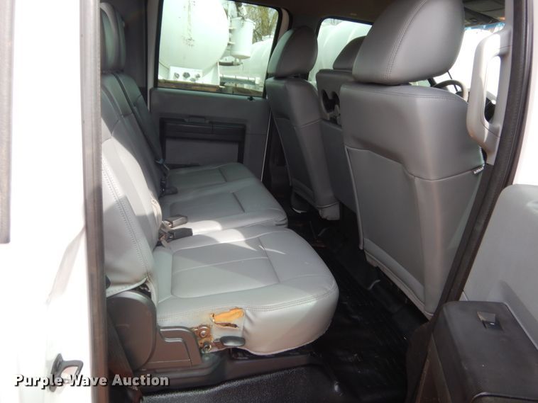 image for item HG9602 2012 Ford F550  Crew Cab flatbed truck