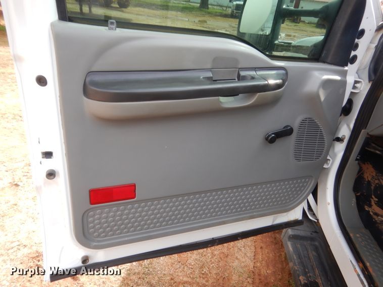 image for item HG9603 2006 Ford F550  Crew Cab flatbed truck