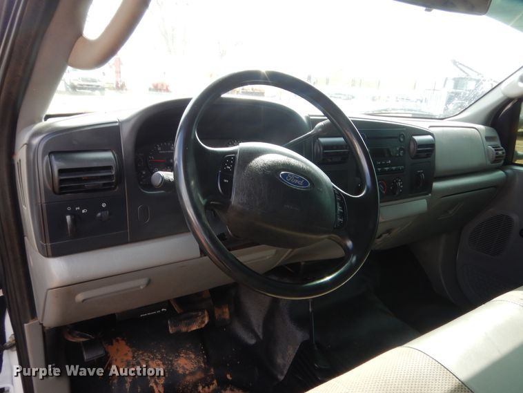 image for item HG9603 2006 Ford F550  Crew Cab flatbed truck