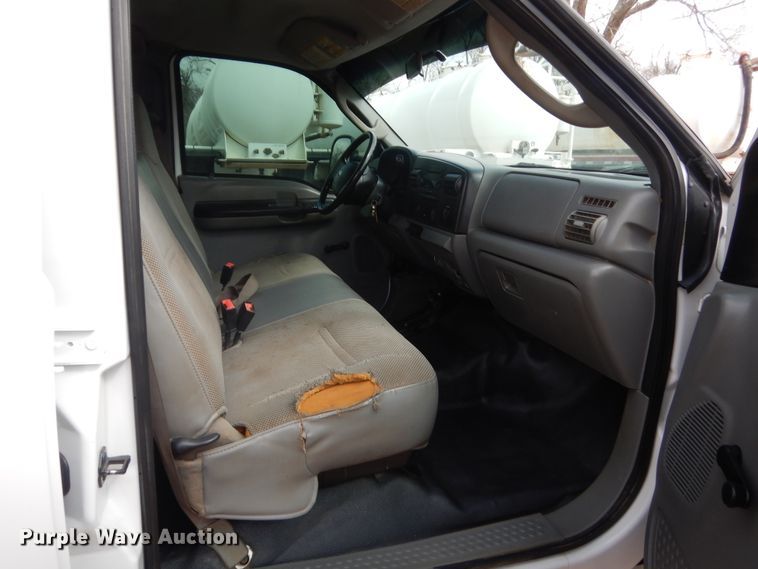 image for item HG9603 2006 Ford F550  Crew Cab flatbed truck