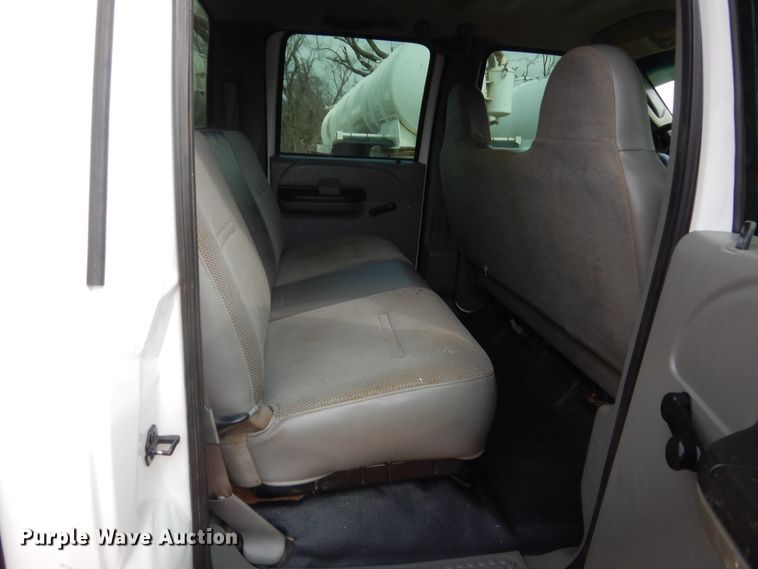 image for item HG9603 2006 Ford F550  Crew Cab flatbed truck