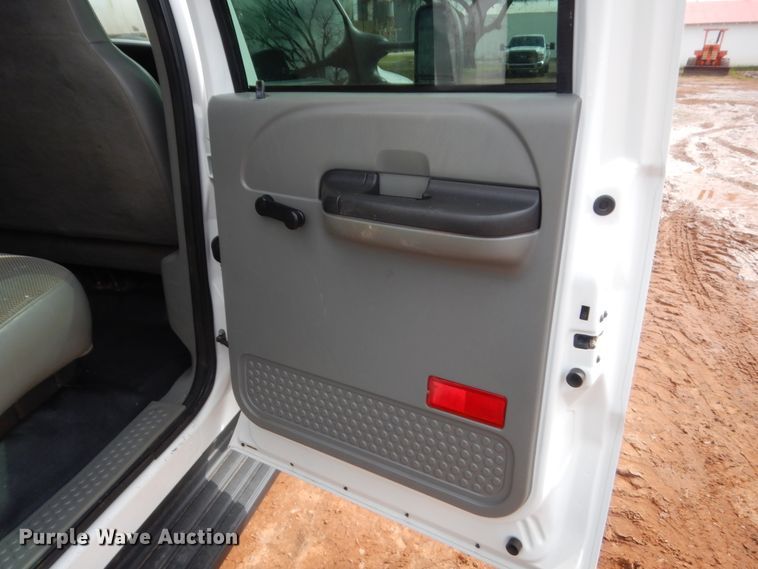 image for item HG9603 2006 Ford F550  Crew Cab flatbed truck