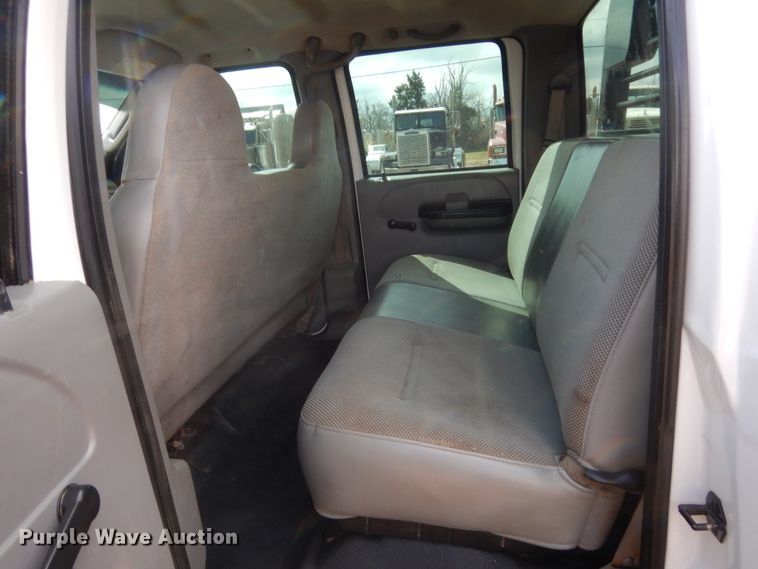 image for item HG9603 2006 Ford F550  Crew Cab flatbed truck