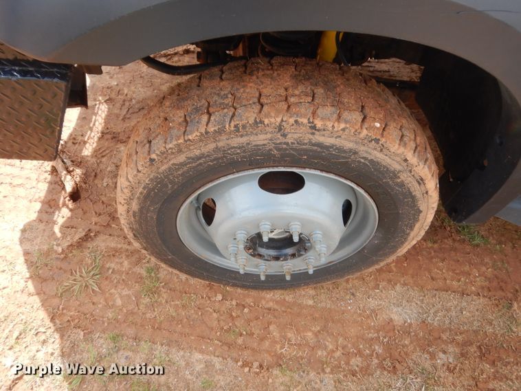 image for item HG9603 2006 Ford F550  Crew Cab flatbed truck