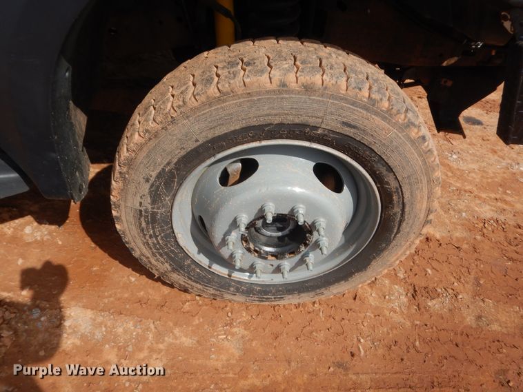 image for item HG9603 2006 Ford F550  Crew Cab flatbed truck