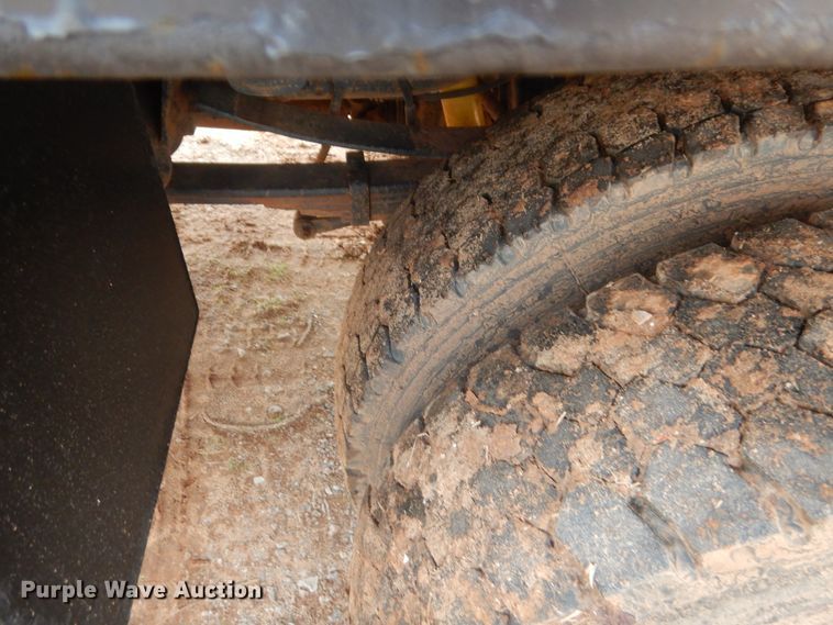 image for item HG9603 2006 Ford F550  Crew Cab flatbed truck