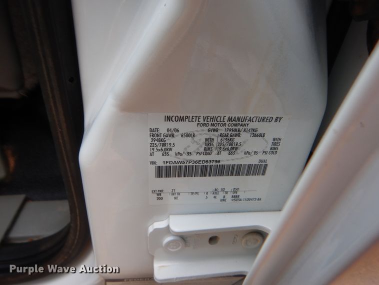 image for item HG9603 2006 Ford F550  Crew Cab flatbed truck