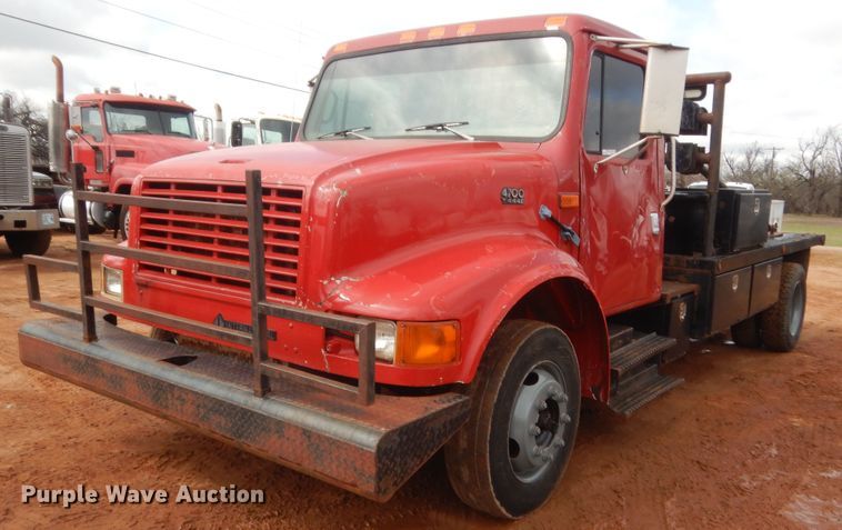 image for item HG9605 1997 International 4700  winch truck