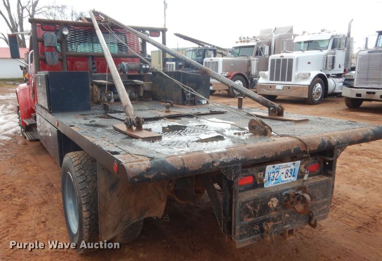 image for item HG9605 1997 International 4700  winch truck