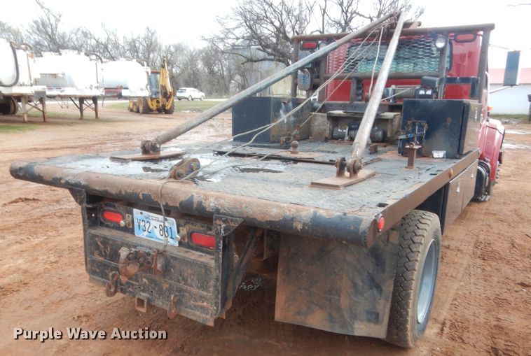 image for item HG9605 1997 International 4700  winch truck