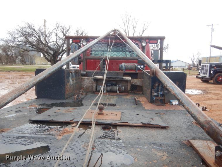 image for item HG9605 1997 International 4700  winch truck