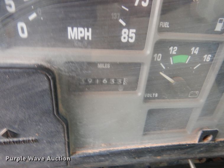 image for item HG9605 1997 International 4700  winch truck