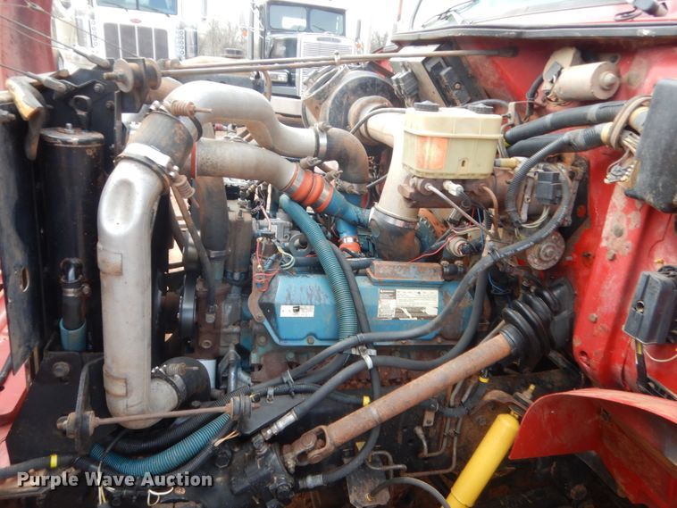 image for item HG9605 1997 International 4700  winch truck