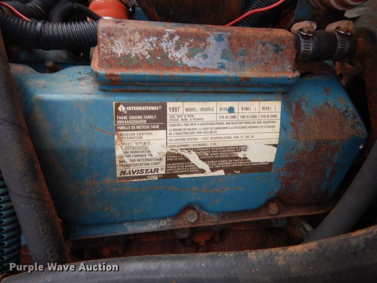 image for item HG9605 1997 International 4700  winch truck