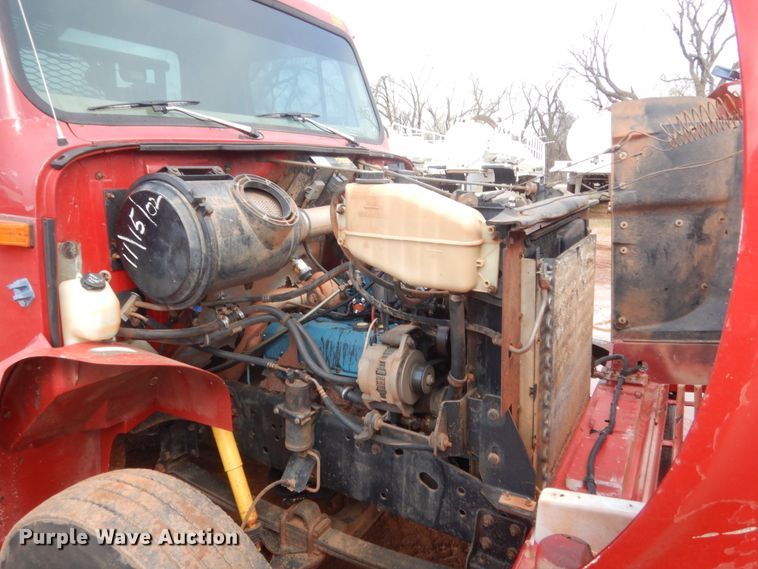 image for item HG9605 1997 International 4700  winch truck