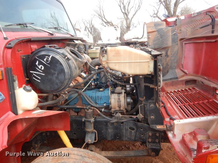 image for item HG9605 1997 International 4700  winch truck