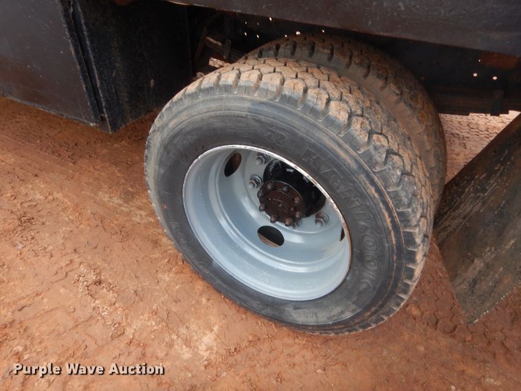 image for item HG9605 1997 International 4700  winch truck