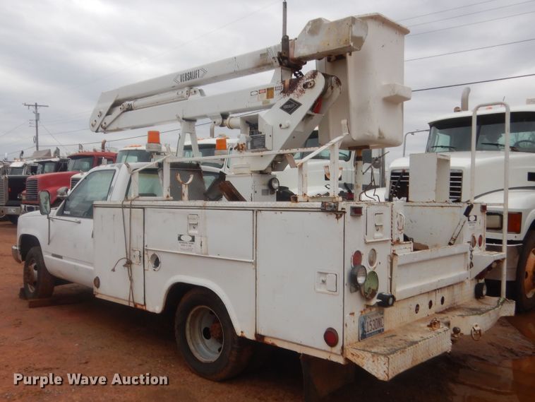 image for item HG9606 1992 Chevrolet C3500  bucket truck
