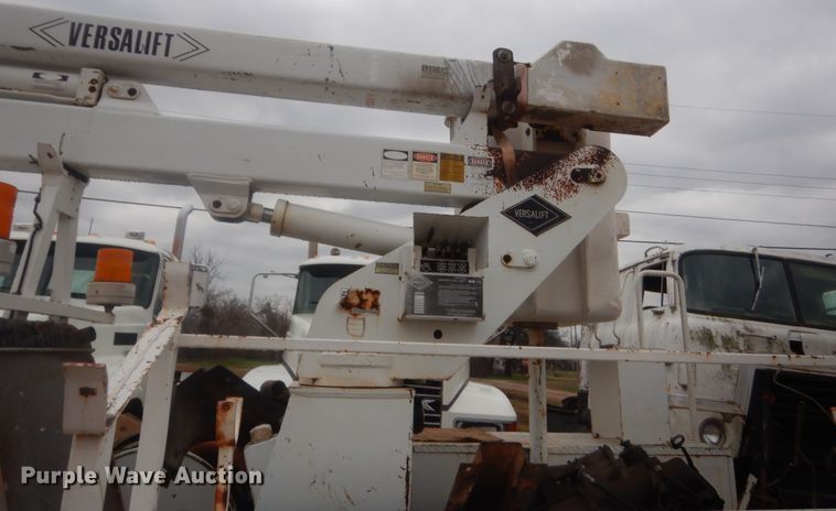 image for item HG9606 1992 Chevrolet C3500  bucket truck