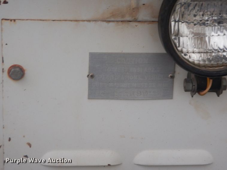 image for item HG9606 1992 Chevrolet C3500  bucket truck