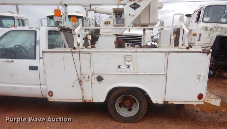 image for item HG9606 1992 Chevrolet C3500  bucket truck